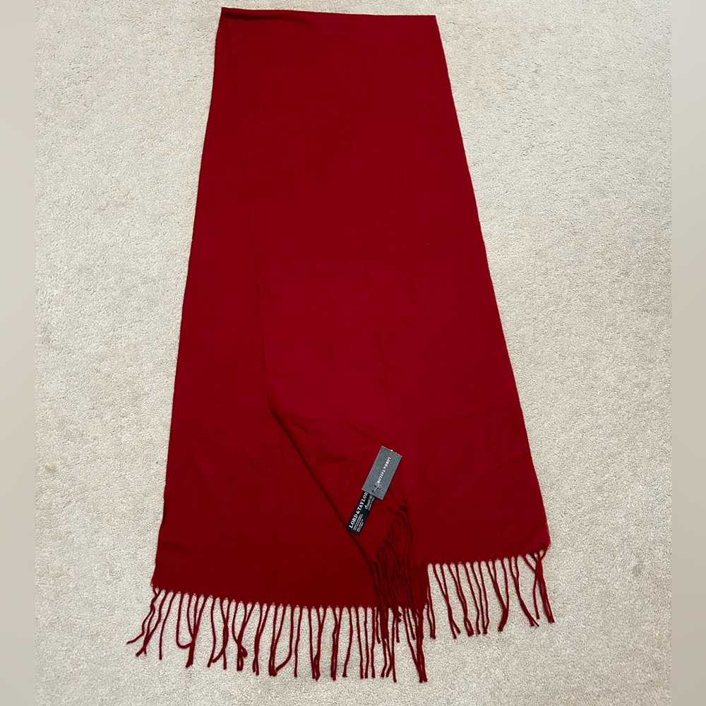 Women’s Lord &Taylor scarf New with tags